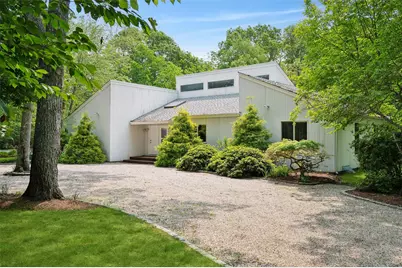 8 Midhampton Court, Quogue, NY 11959 - Photo 1
