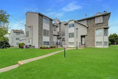 963 Goethals Road, New York, NY 10303 - Photo 1