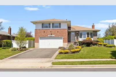 21 Felice Lane, Plainview, NY 11803 - Photo 1