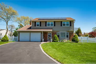 20 Bayview Road, Amityville, NY 11701 - Photo 1