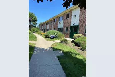 2417 Union Boulevard #2B, Islip, NY 11751 - Photo 1