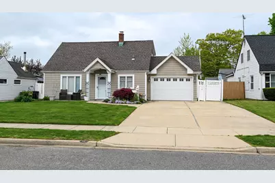 14 Daisy Lane, Levittown, NY 11756 - Photo 1