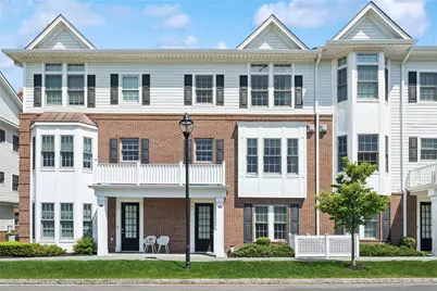 302 Grist Mill Circle, Roslyn, NY 11576 - Photo 1