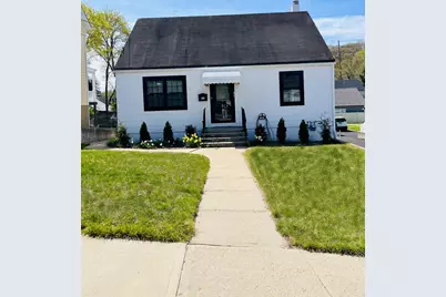 91 Simcoe Street, Oyster Bay, NY 11771 - Photo 1