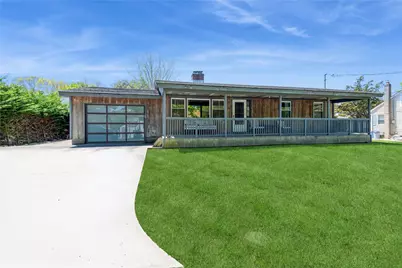 5 Mineola Court, Hampton Bays, NY 11946 - Photo 1