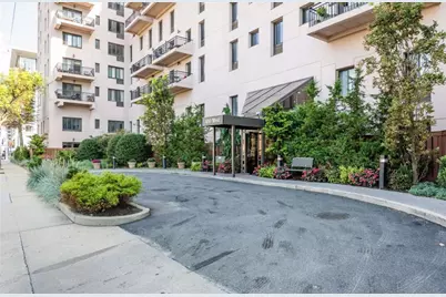 100 W Broadway #7N, Long Beach, NY 11561 - Photo 1