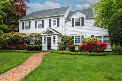 39 Searing Street, Rockville Centre, NY 11570 - Photo 1