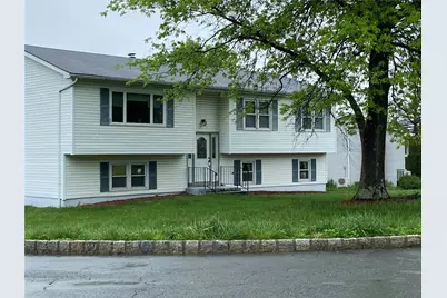 18 Prides Crossing, Washingtonville, NY 10992 - Photo 1