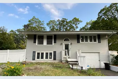 38 Arrowhead Lane, East Setauket, NY 11733 - Photo 1