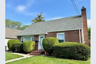 211 E Marshall Street, Hempstead, NY 11550 - Photo 1