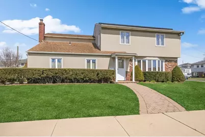 189 Pennsylvania Avenue, Island Park, NY 11558 - Photo 1