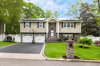 275 Avenue B, Ronkonkoma, NY 11779 - Photo 1