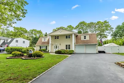 8 Wichard Boulevard, Commack, NY 11725 - Photo 1