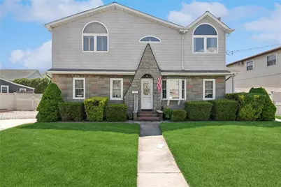 183 N Greene Avenue, Lindenhurst, NY 11757 - Photo 1
