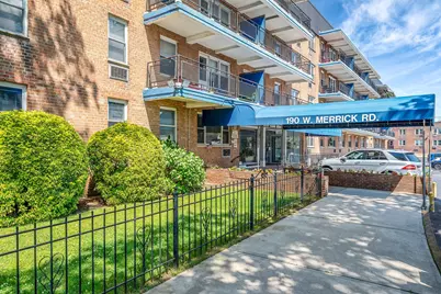 190 W Merrick Road #4E, Freeport, NY 11520 - Photo 1