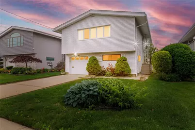 34 E Bedell Street, Freeport, NY 11520 - Photo 1