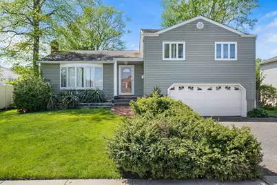105 Farmers Avenue, Plainview, NY 11803 - Photo 1