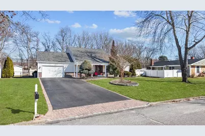 3 Hopewell Drive, Stony Brook, NY 11790 - Photo 1