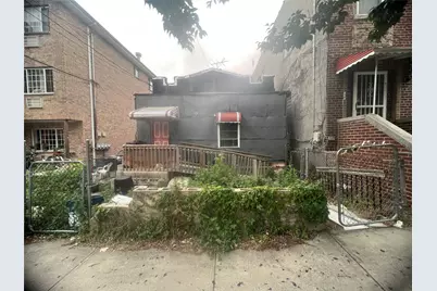 940 E 212 Street, Bronx, NY 10469 - Photo 1