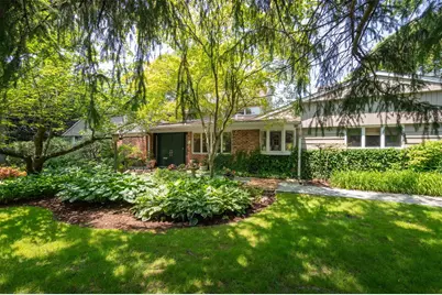 14 Old Farm Road, Great Neck, NY 11020 - Photo 1