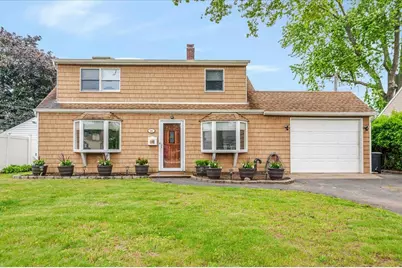 44 Lilac Lane, Levittown, NY 11756 - Photo 1