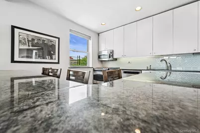 162-41 Powells Cove Boulevard #4G, Whitestone, NY 11357 - Photo 1