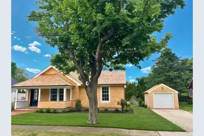 9 Circuit Rd, Bellport, NY 11713 - Photo 1