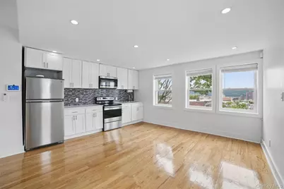 31 Van Cortlandt Park Avenue, Yonkers, NY 10701 - Photo 1