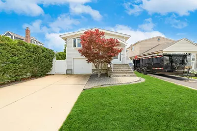15 W. Granada Avenue, Lindenhurst, NY 11757 - Photo 1
