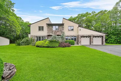 43 Dustman Lane, Nanuet, NY 10954 - Photo 1