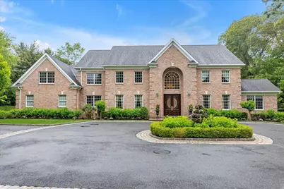 61 Geralind Drive, Syosset, NY 11791 - Photo 1