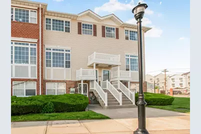 105 Surf Drive #25, Bronx, NY 10473 - Photo 1