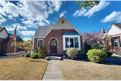 [Address not provided], Williston Park, NY 11596 - Photo 1