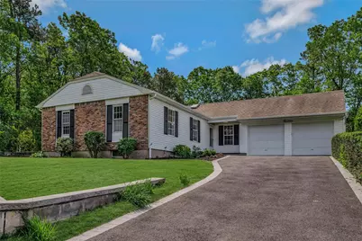 14 Home Drive, Medford, NY 11763 - Photo 1