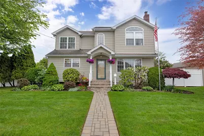 70 Pollok Place, Hicksville, NY 11801 - Photo 1