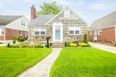 139 Euston Road S, West Hempstead, NY 11552 - Photo 1