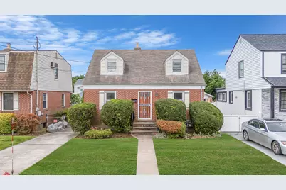 379 White Rd Mineola, Mineola, NY 11501 - Photo 1