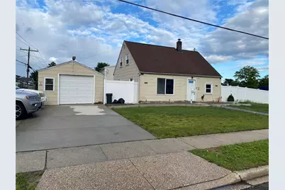 115 Wolcott, Levittown, NY 11756 - Photo 1