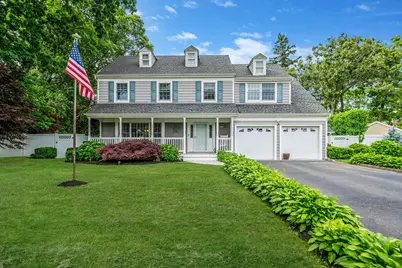 9 Graystone Lane, Smithtown, NY 11787 - Photo 1