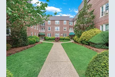 185 Atlantic Avenue #A8, Lynbrook, NY 11563 - Photo 1