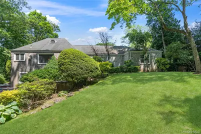 49 The Birches, Roslyn, NY 11576 - Photo 1