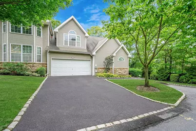 15 Arielle Court, Hauppauge, NY 11749 - Photo 1