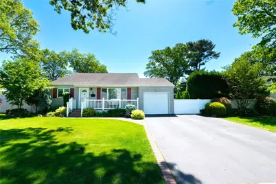 33 Woodland Avenue, Farmingdale, NY 11735 - Photo 1