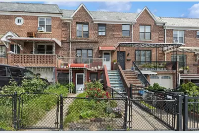 3809 48th Avenue, Long Island City, NY 11101 - Photo 1