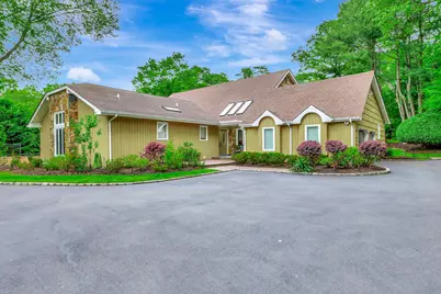 11 Wandering Way, Smithtown, NY 11787 - Photo 1