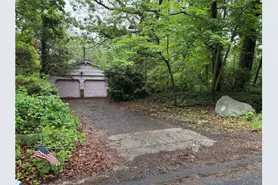 5 Chatham Place, Dix Hills, NY 11746 - Photo 1