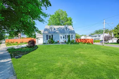 566 Park Avenue, Merrick, NY 11566 - Photo 1