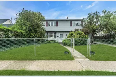 34 Anchor Lane, Levittown, NY 11756 - Photo 1