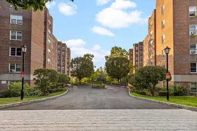 280 Collins Avenue #6J, Mount Vernon, NY 10552 - Photo 1