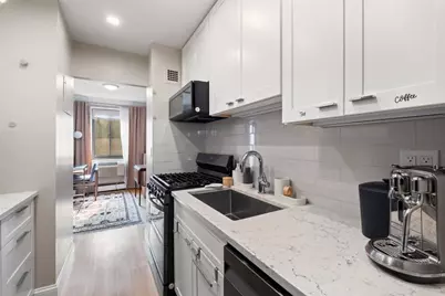 100 E Hartsdale Avenue #2oe, Hartsdale, NY 10530 - Photo 1